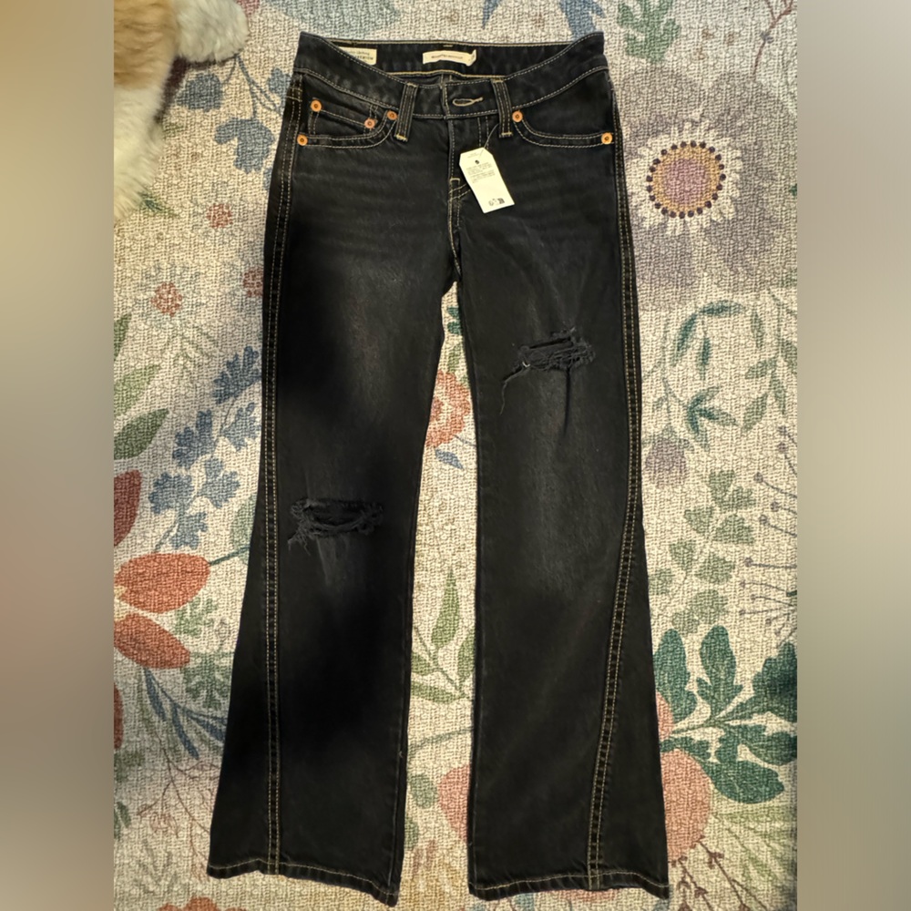 Levi’s low rise bootcut jeans